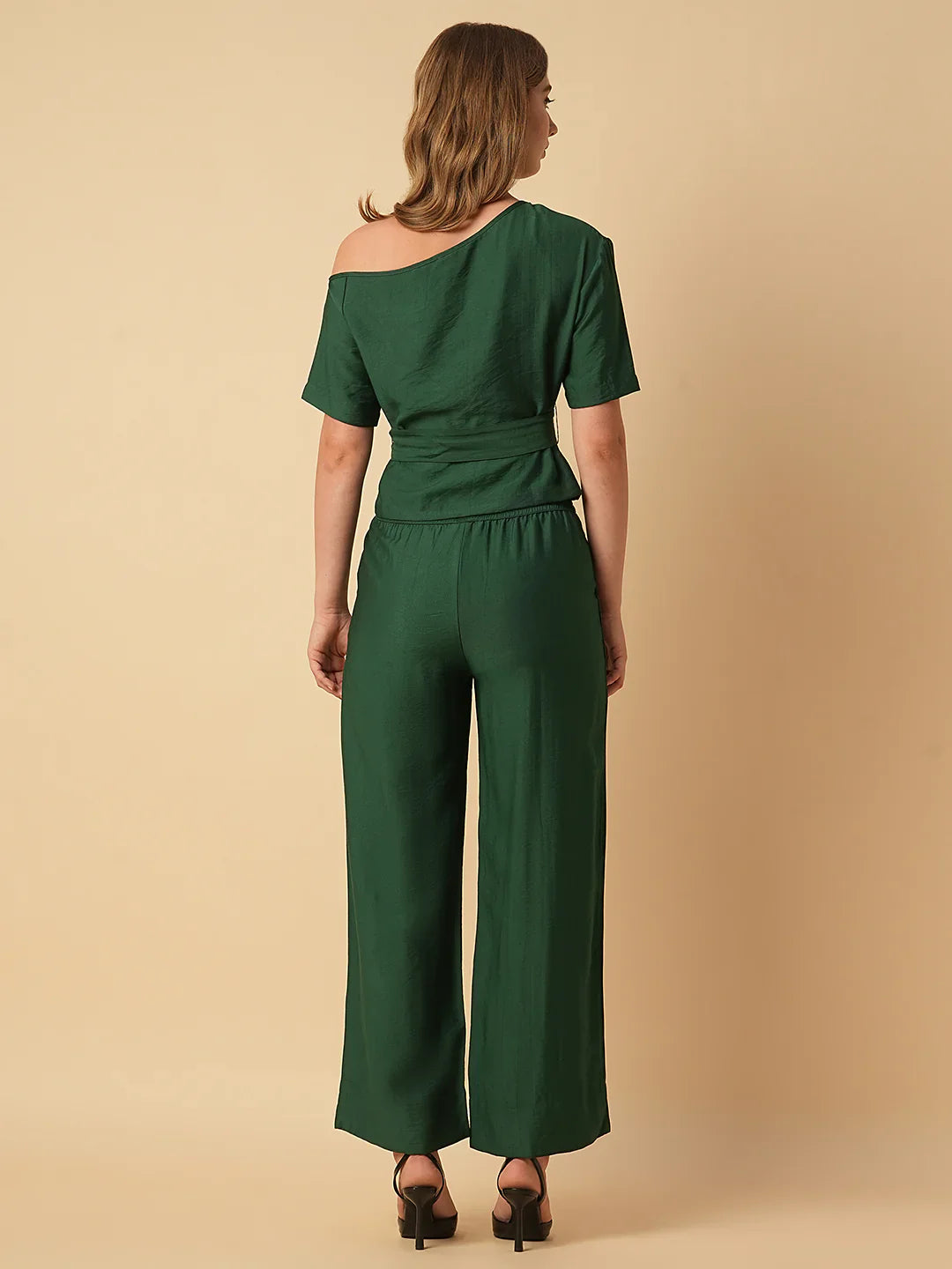 Elegant Two-Piece Outfit for Women