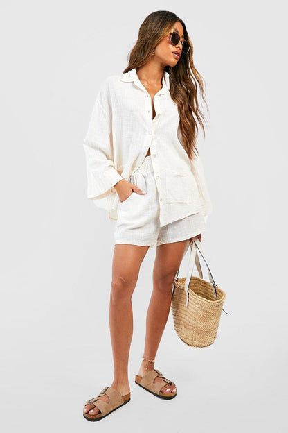 TEXTURED LIGHTWEIGHT COTTON SHORTS WITH ELASTICATED WAIST